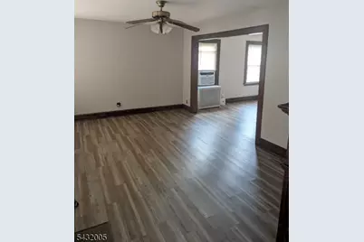 35 Sanford Pl, Newark, NJ 07106 - Photo 8