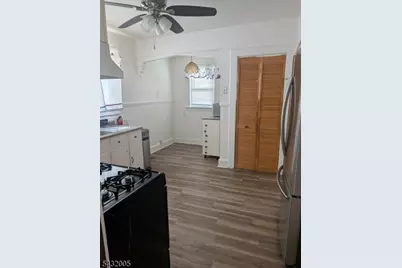 35 Sanford Pl, Newark, NJ 07106 - Photo 6