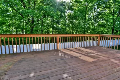 5 Hansen Pl, Wayne Twp., NJ 07470 - Photo 16