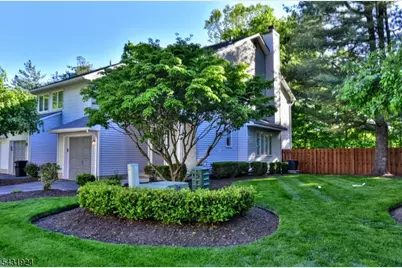 5 Hansen Pl, Wayne Twp., NJ 07470 - Photo 4