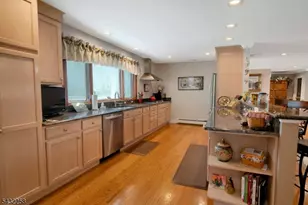 319 S Orange Ave, Livingston, NJ 07039 - Photo 10