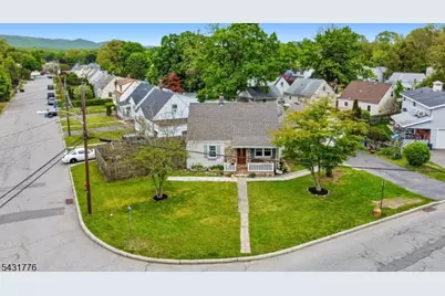 34 Decker Rd, Wanaque, NJ 07420 - Photo 4
