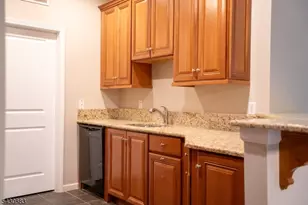 804 River Place, Butler, NJ 07405 - Photo 8