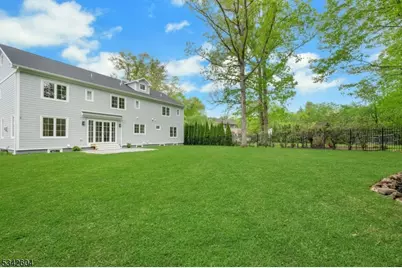 18 Lincoln Ave, Florham Park, NJ 07932 - Photo 6