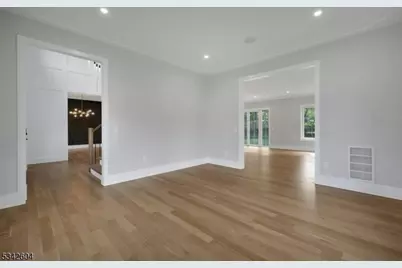 18 Lincoln Ave, Florham Park, NJ 07932 - Photo 12