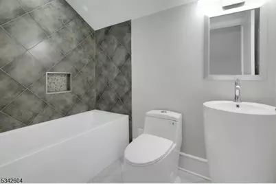 18 Lincoln Ave, Florham Park, NJ 07932 - Photo 42