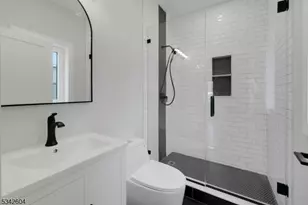 18 Lincoln Ave, Florham Park, NJ 07932 - Photo 32