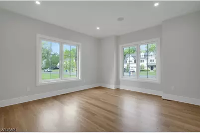 18 Lincoln Ave, Florham Park, NJ 07932 - Photo 10
