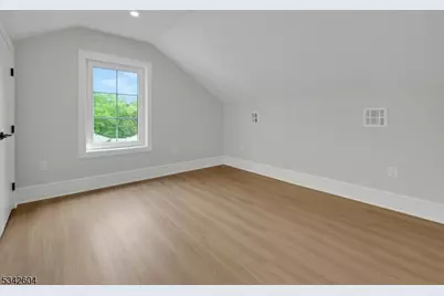 18 Lincoln Ave, Florham Park, NJ 07932 - Photo 34