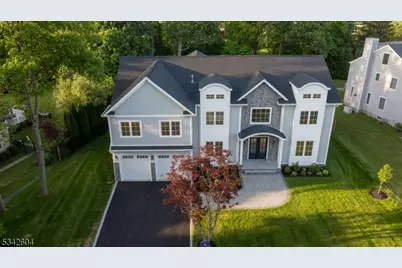 18 Lincoln Ave, Florham Park, NJ 07932 - Photo 2