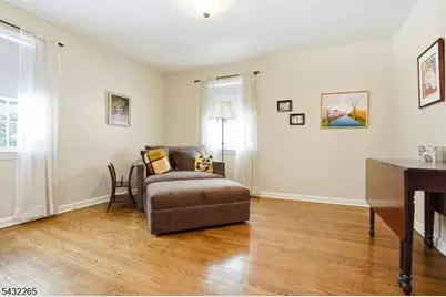 61 Western Dr, Millburn, NJ 07078 - Photo 10