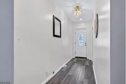 59 Railroad Ave, Phillipsburg, NJ 08865 - Photo 4