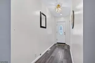 59 Railroad Ave, Phillipsburg, NJ 08865 - Photo 4
