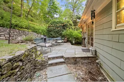 52 Warfield St, Montclair, NJ 07043 - Photo 34