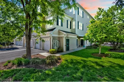 24 Swing Bridge Ln, South Bound Brook Boro, NJ 08880 - Photo 1