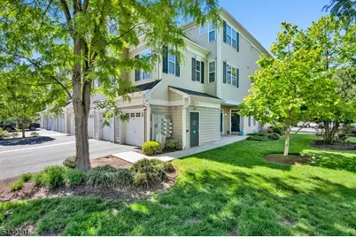 24 Swing Bridge Ln, South Bound Brook Boro, NJ 08880 - Photo 2