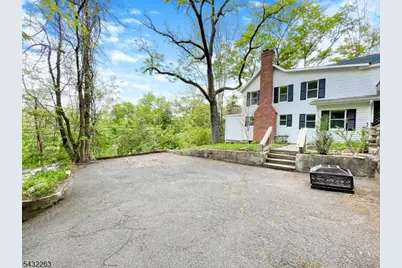 270 Macopin Rd, Bloomingdale, NJ 07403 - Photo 4