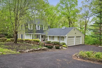14 Long Ridge Rd, Parsippany, NJ 07869 - Photo 2
