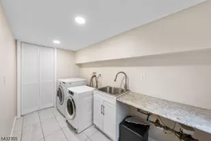27 Alvin Terrace, Springfield, NJ 07081 - Photo 16