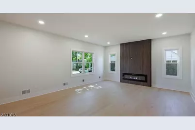 941 Beverly Dr, Westfield, NJ 07090 - Photo 6