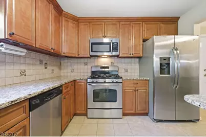 166 Vista Dr, Hanover Township, NJ 07927 - Photo 2