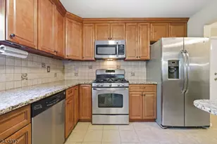 166 Vista Dr, Hanover Township, NJ 07927 - Photo 2