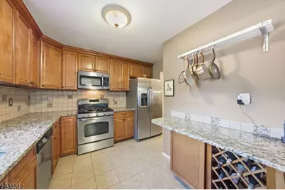 166 Vista Dr, Hanover Township, NJ 07927 - Photo 1
