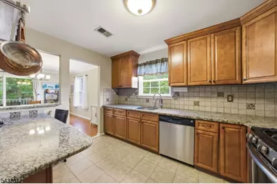 166 Vista Dr, Hanover Township, NJ 07927 - Photo 4