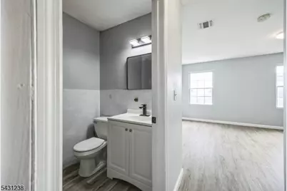 708 Ocean Ave #1, Jersey City, NJ 07305 - Photo 16