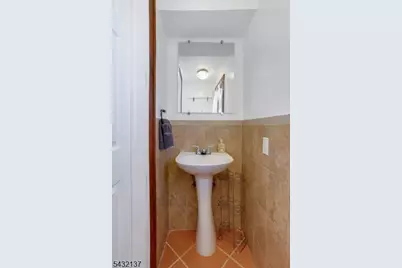 8 Garden Pl, Cranford Township, NJ 07016 - Photo 8