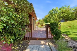 37 Giggleswick Way, Edison Twp., NJ 08820 - Photo 4