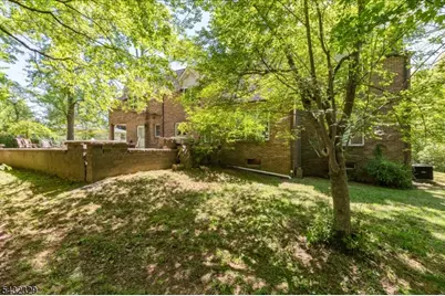 8 Branko Rd, Berkeley Heights Township, NJ 07922 - Photo 32