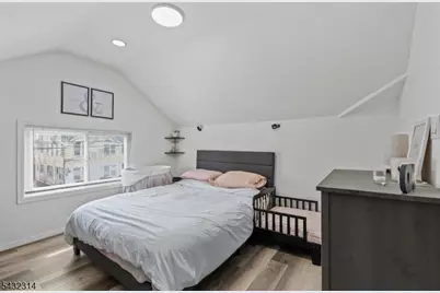 378 E 27th St, Paterson, NJ 07514 - Photo 16