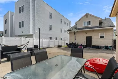 374 E 27th St, Paterson, NJ 07514 - Photo 28