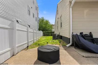 374 E 27th St, Paterson, NJ 07514 - Photo 30
