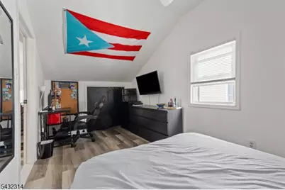 374 E 27th St, Paterson, NJ 07514 - Photo 20