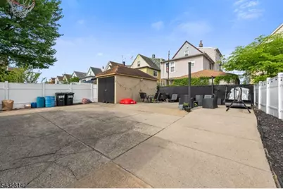 374 E 27th St, Paterson, NJ 07514 - Photo 32