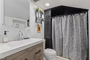 378 E 27th St, Paterson, NJ 07514 - Photo 24