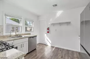 115 Carlisle Terrace, Plainfield, NJ 07062 - Photo 16