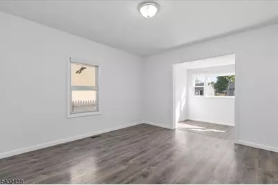 115 Carlisle Ter, Plainfield, NJ 07062 - Photo 4
