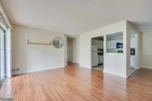 69 Amberly Ct, Franklin Township, NJ 08823 - Photo 4