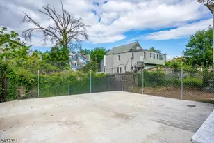 37 Blum St, Newark, NJ 07103 - Photo 32