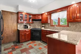 117 Old Clinton Rd, Raritan Township, NJ 08822 - Photo 10