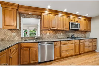 22 Homestead Ter, Scotch Plains Township, NJ 07076 - Photo 10