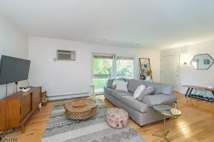 39 Harrison Ave, Montclair, NJ 07042 - Photo 4