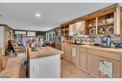 20 Plaza Dr, Hampton Township, NJ 07860 - Photo 14