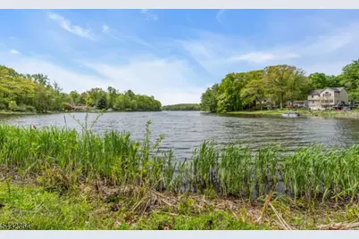 20 Plaza Dr, Hampton Township, NJ 07860 - Photo 20