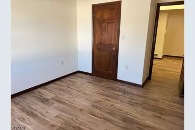 551 Valley Rd #2, Montclair, NJ 07043 - Photo 4
