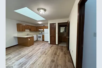 551 Valley Rd #2, Montclair, NJ 07043 - Photo 8