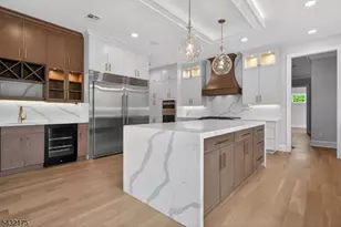 2 Ravinn Ln, Warren Township, NJ 07059 - Photo 4